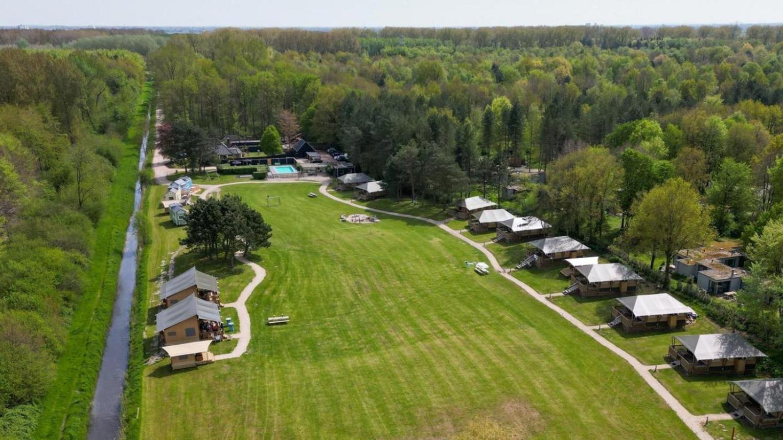 Glamping Lodge With Eco-Wellness Zeewolde Exterior photo