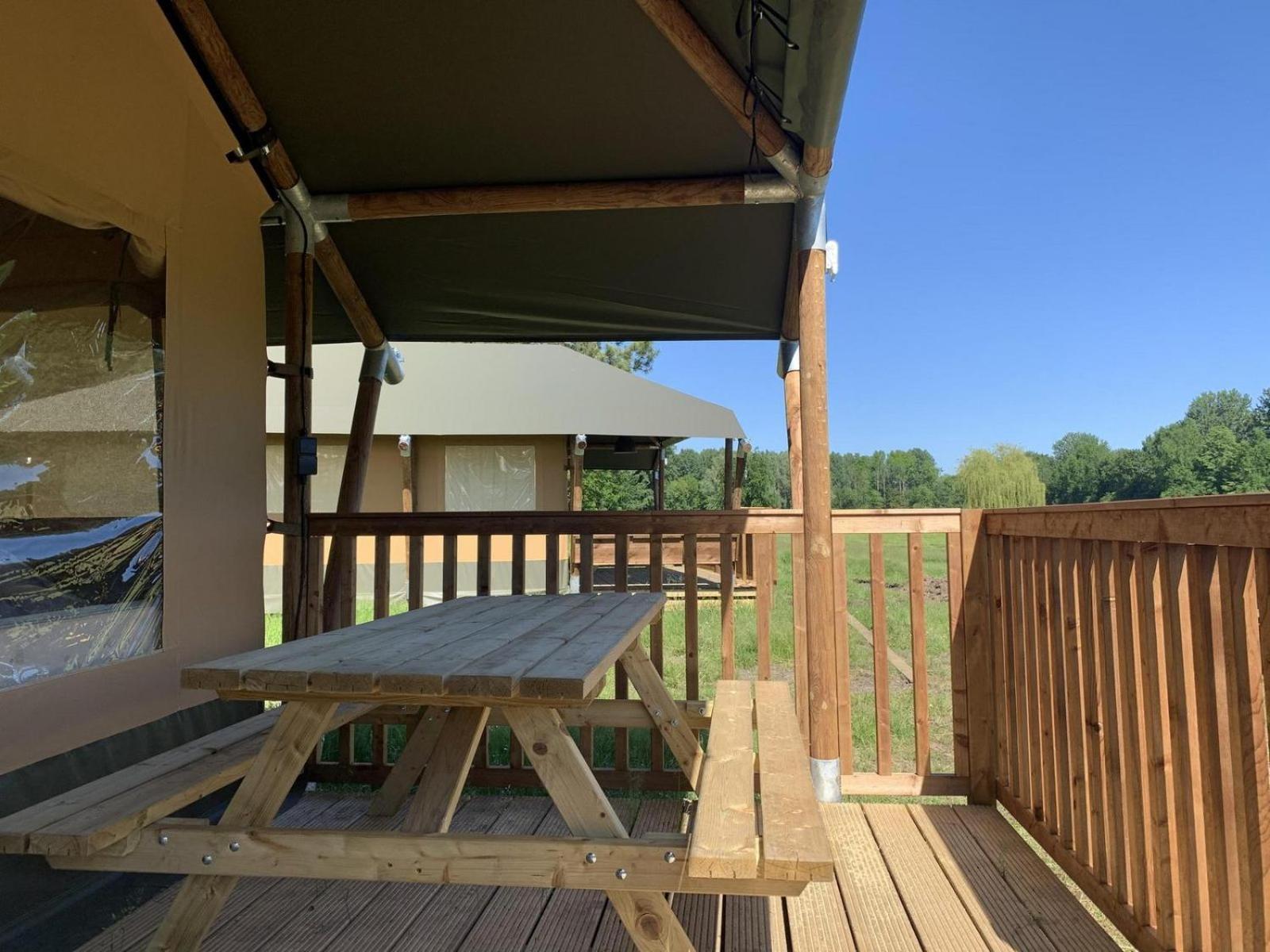 Glamping Lodge With Eco-Wellness Zeewolde Exterior photo
