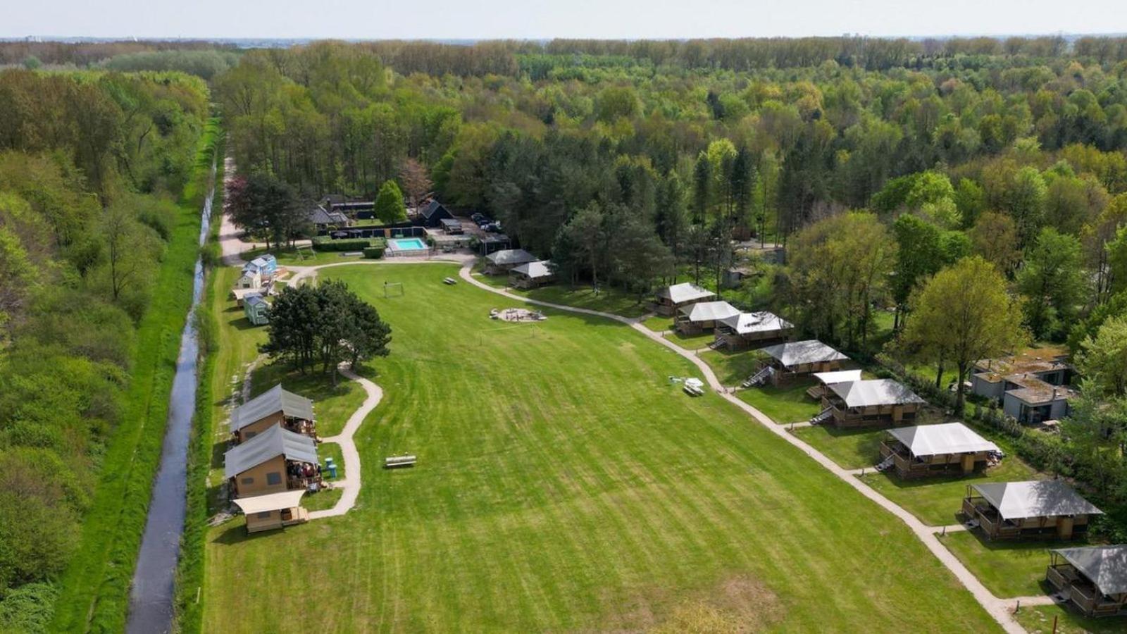 Glamping Lodge With Eco-Wellness Zeewolde Exterior photo