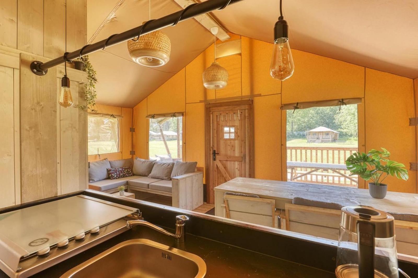 Glamping Lodge With Eco-Wellness Zeewolde Exterior photo