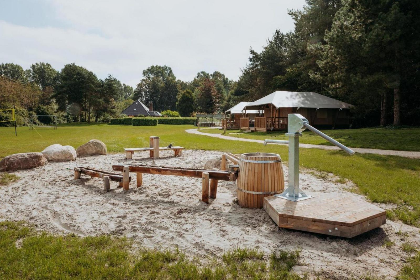 Glamping Lodge With Eco-Wellness Zeewolde Exterior photo