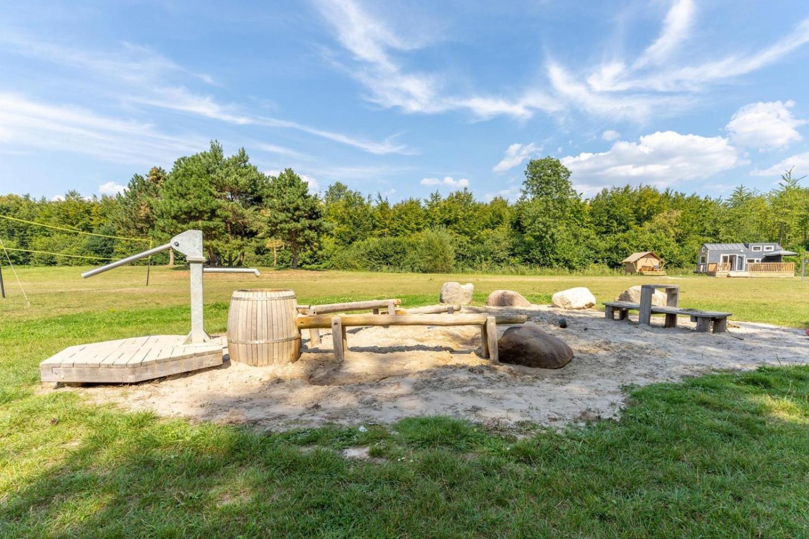 Glamping Lodge With Eco-Wellness Zeewolde Exterior photo