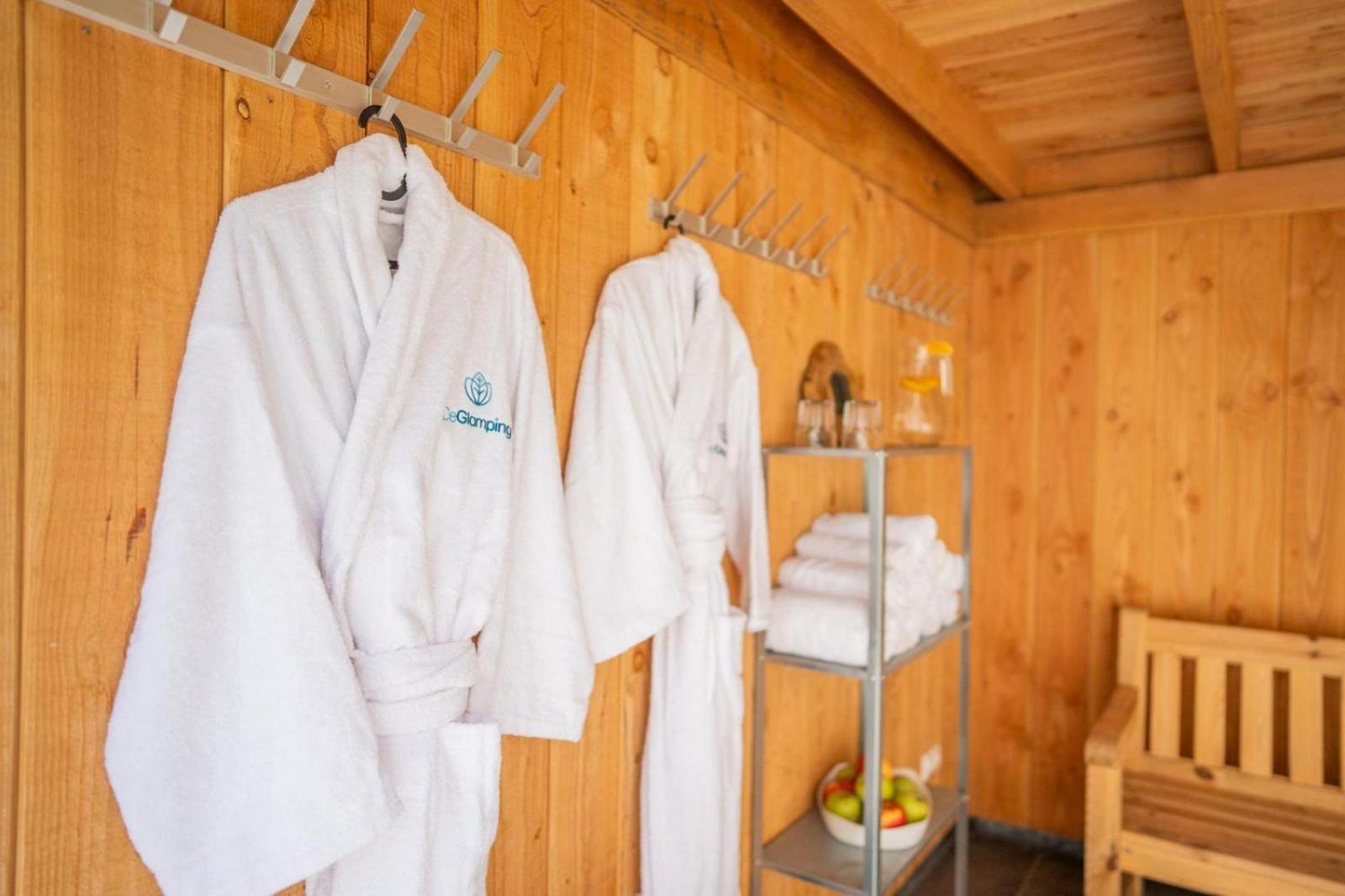 Glamping Lodge With Eco-Wellness Zeewolde Exterior photo