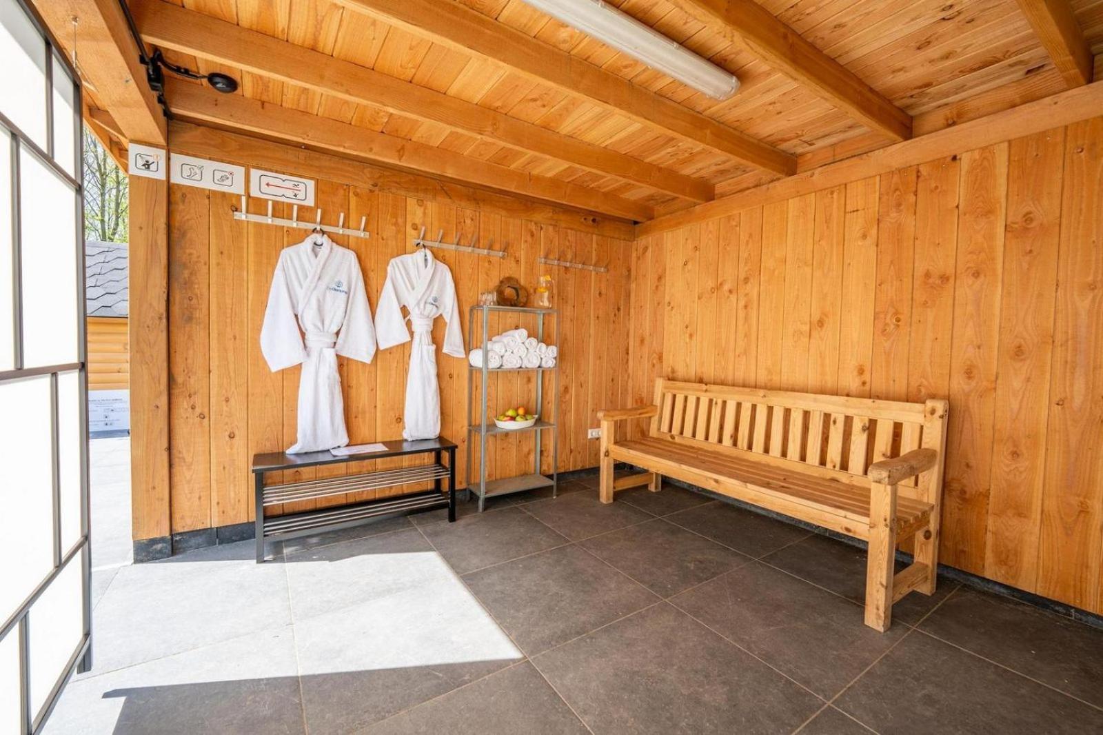 Glamping Lodge With Eco-Wellness Zeewolde Exterior photo