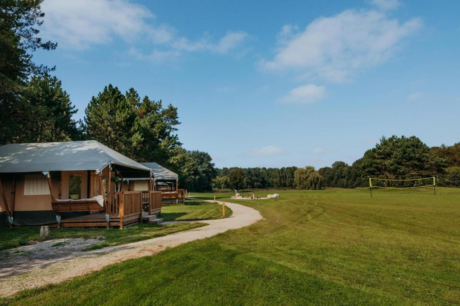 Glamping Lodge With Eco-Wellness Zeewolde Exterior photo