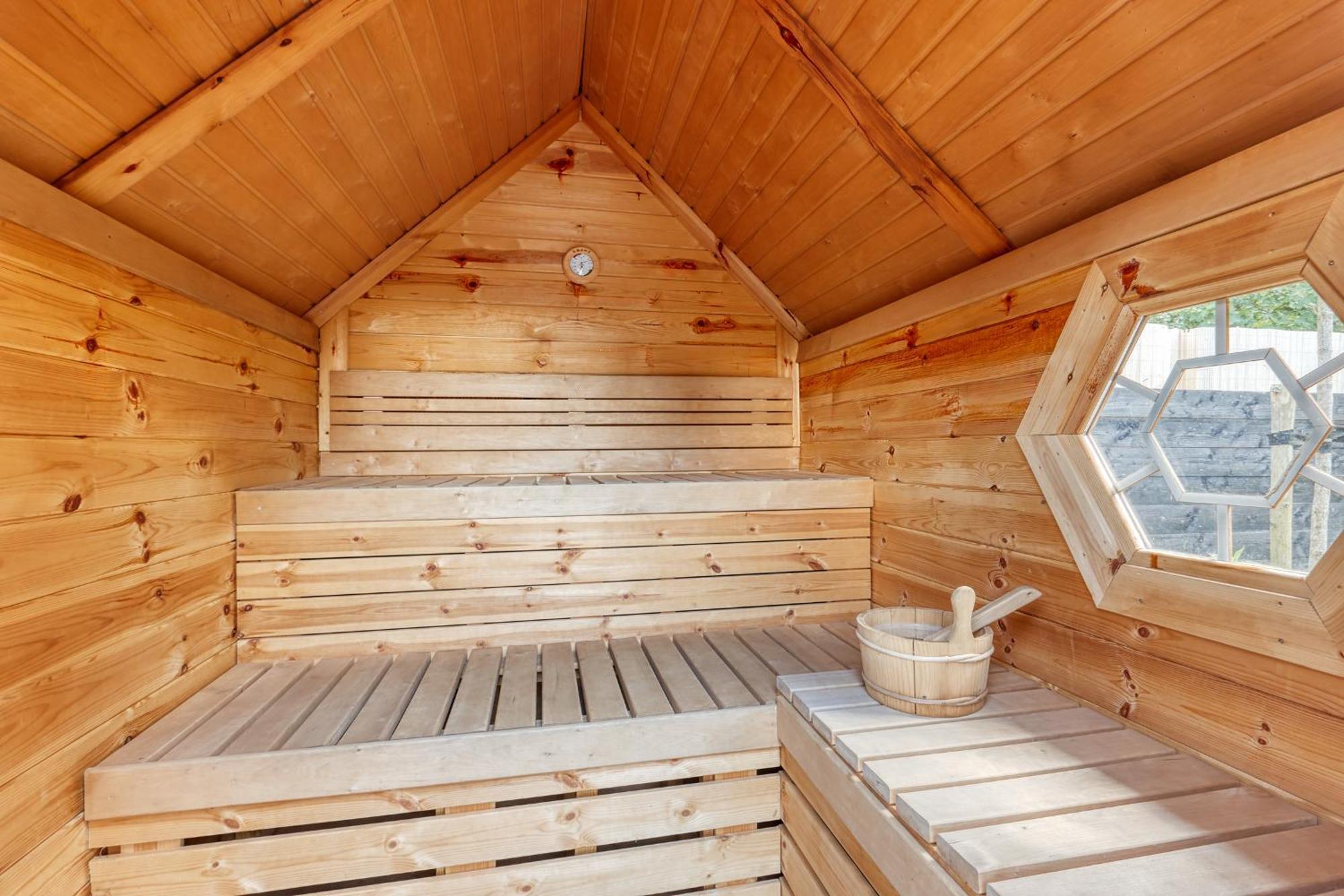 Glamping Lodge With Eco-Wellness Zeewolde Exterior photo
